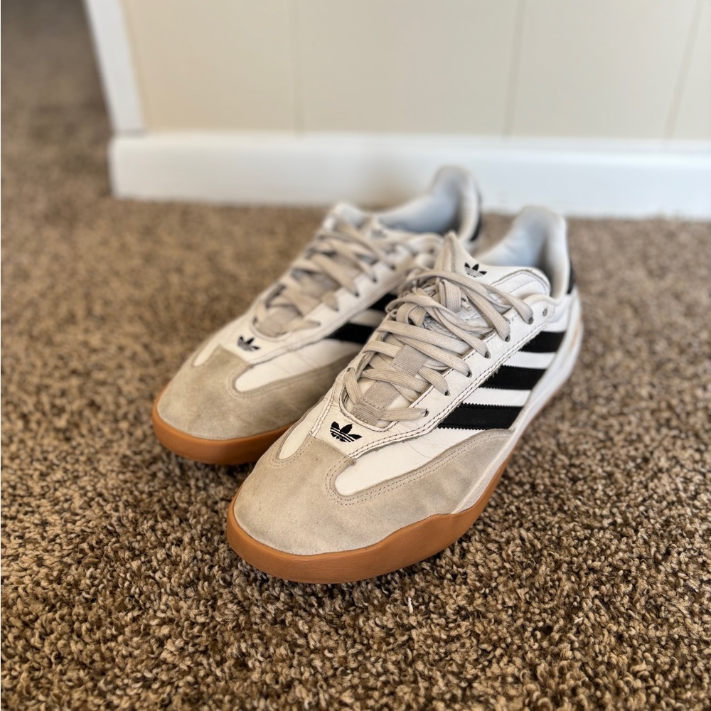 Adidas Men’s Copa Nationale White Gym Sole Size 10